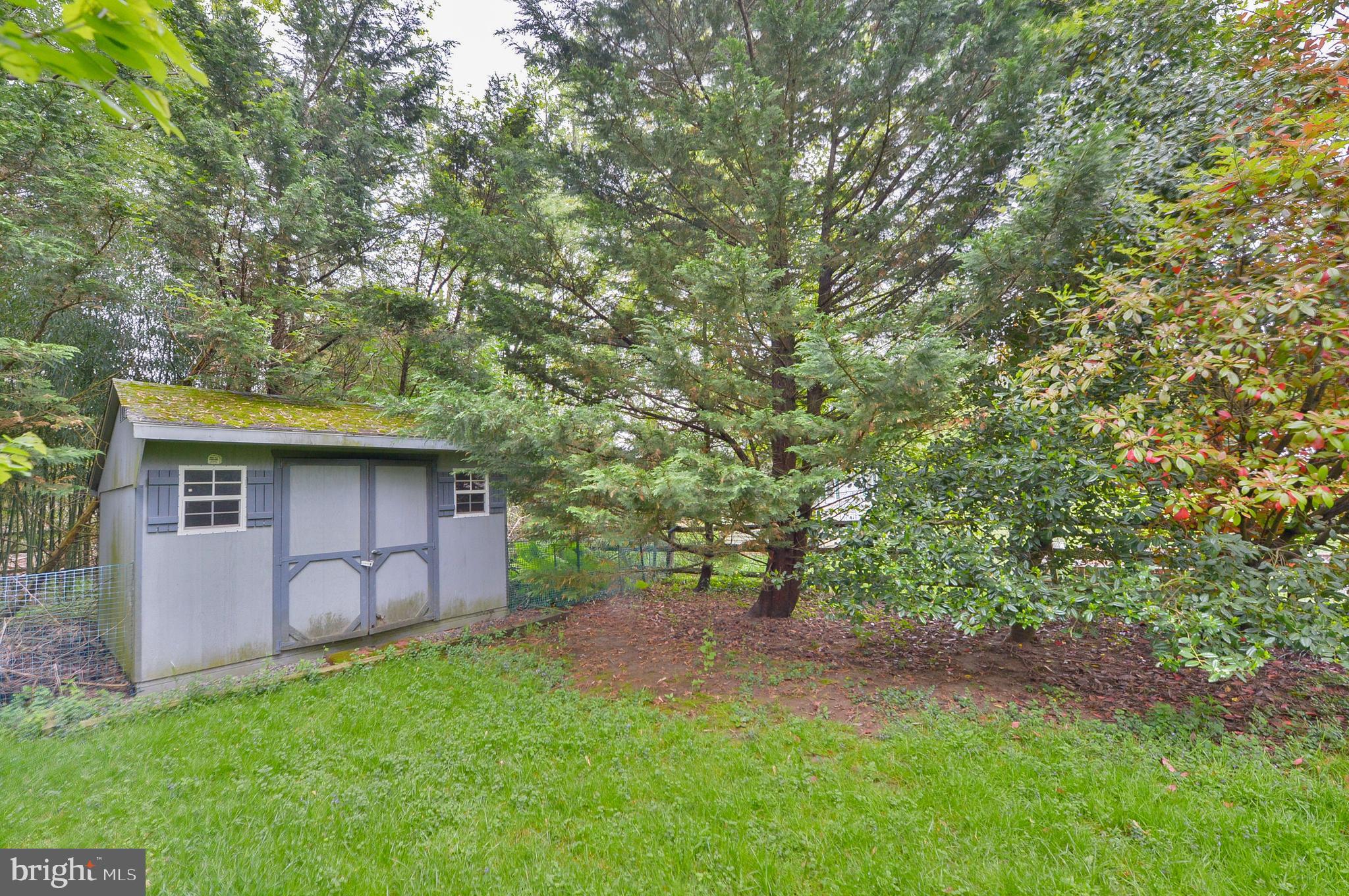 909 Old Lancaster Rd