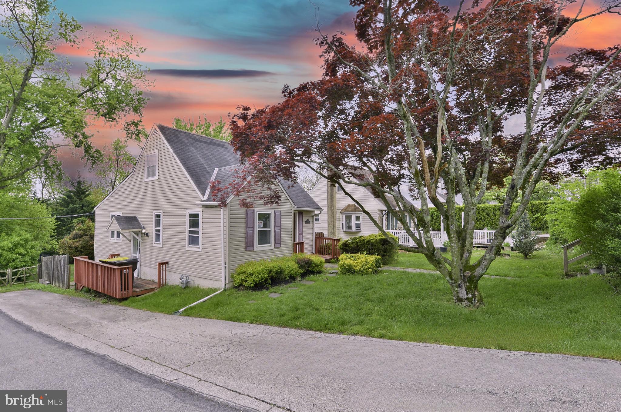 909 Old Lancaster Rd