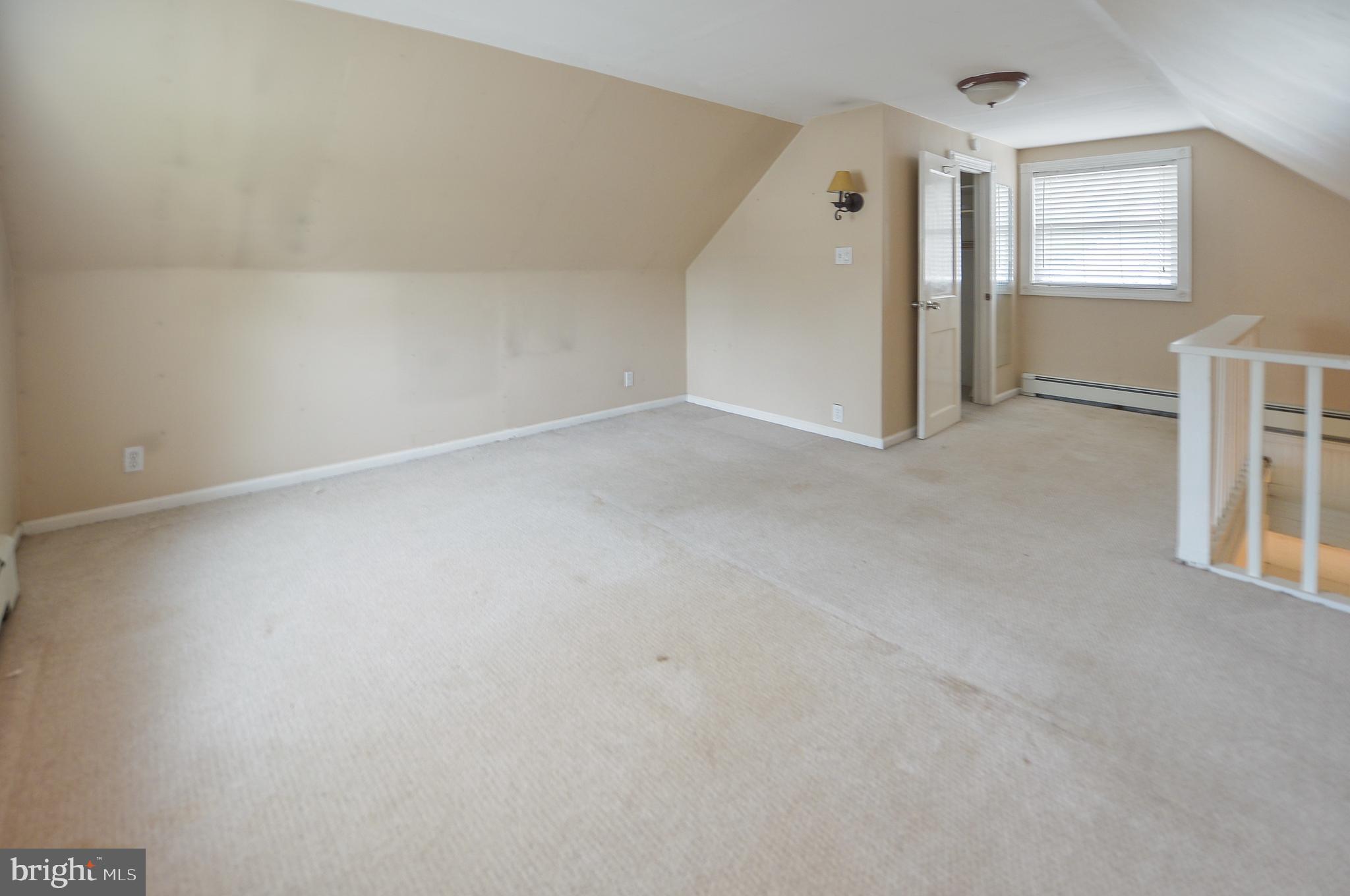 909 Old Lancaster Rd