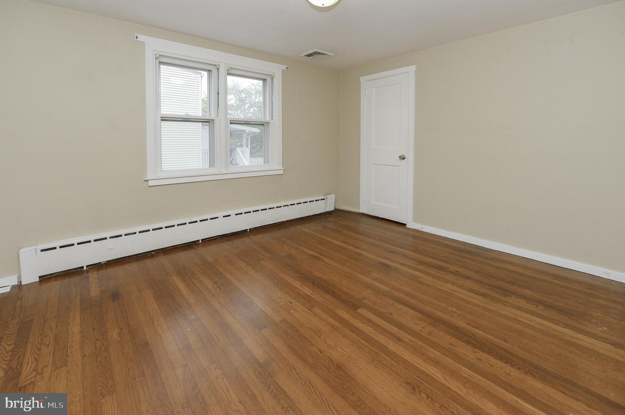 909 Old Lancaster Rd