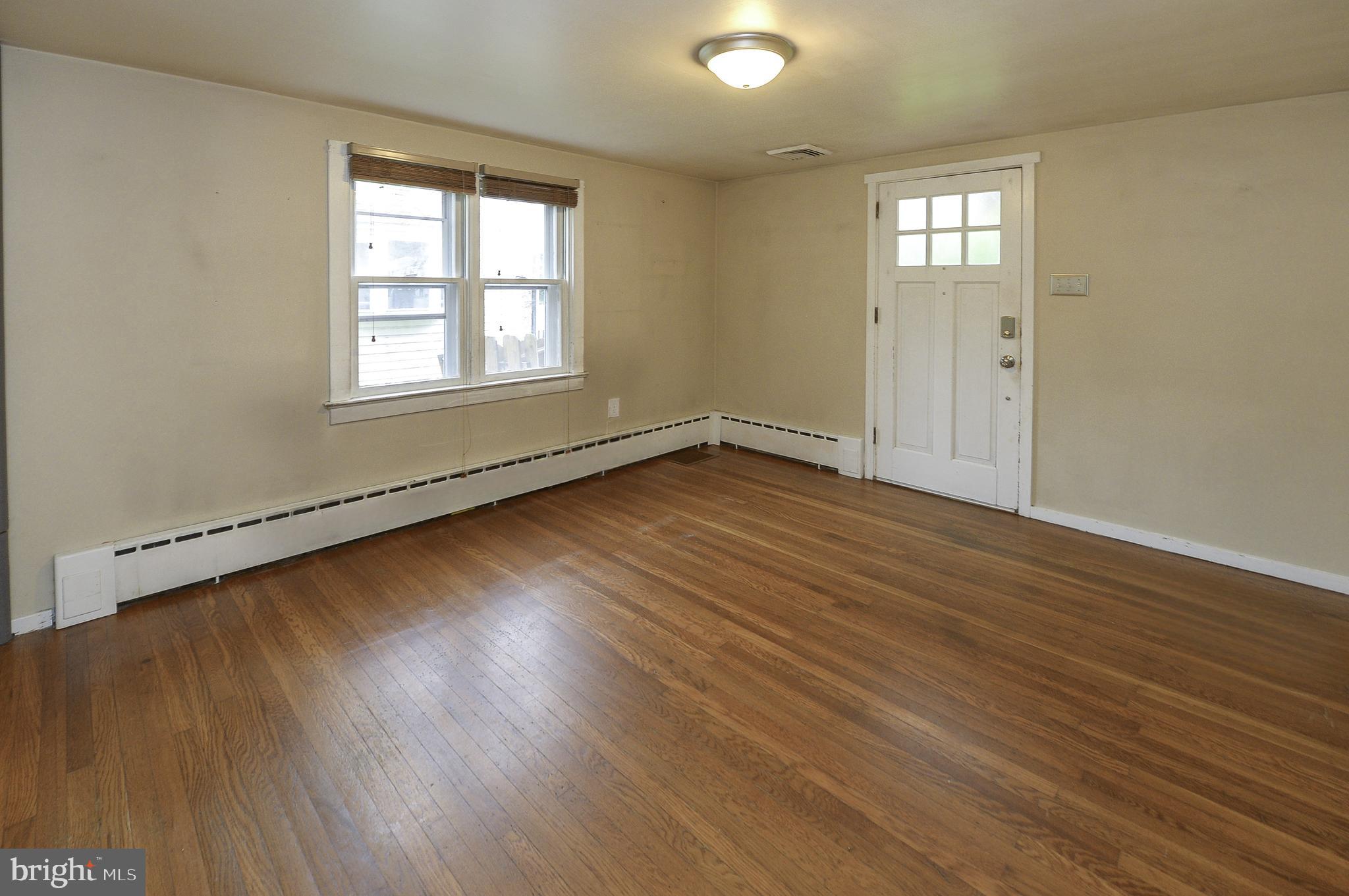 909 Old Lancaster Rd