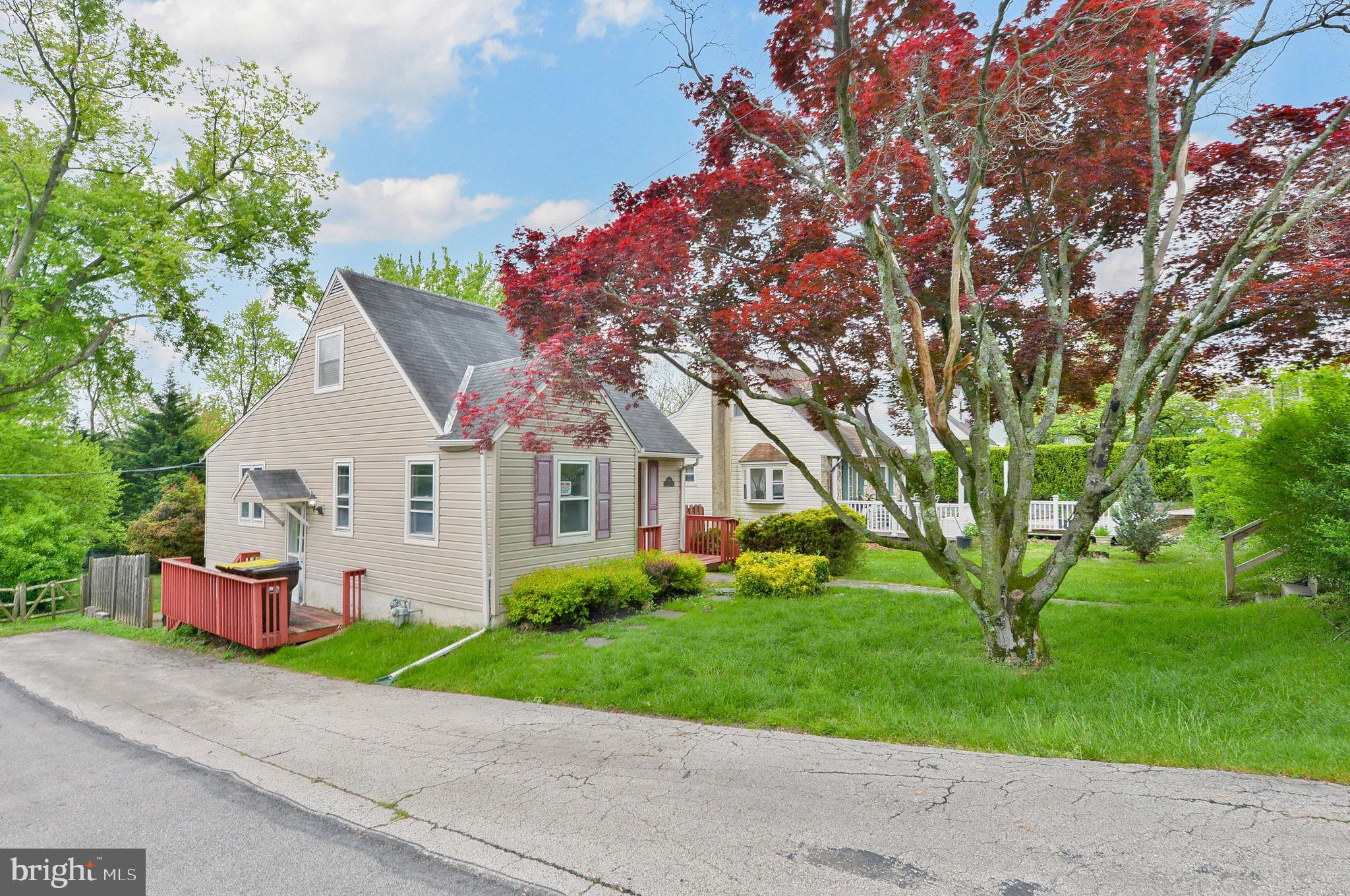 909 Old Lancaster Rd