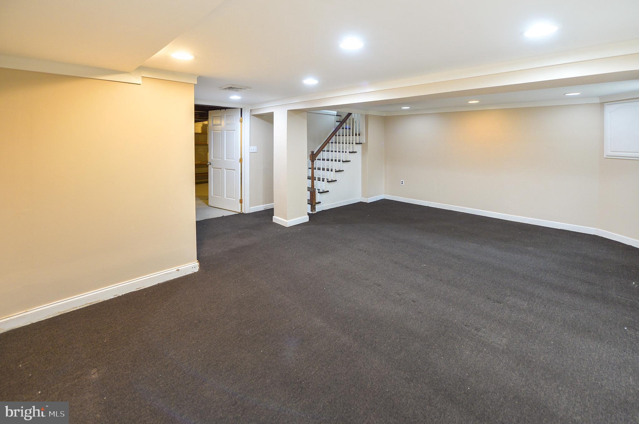 909 Old Lancaster Rd