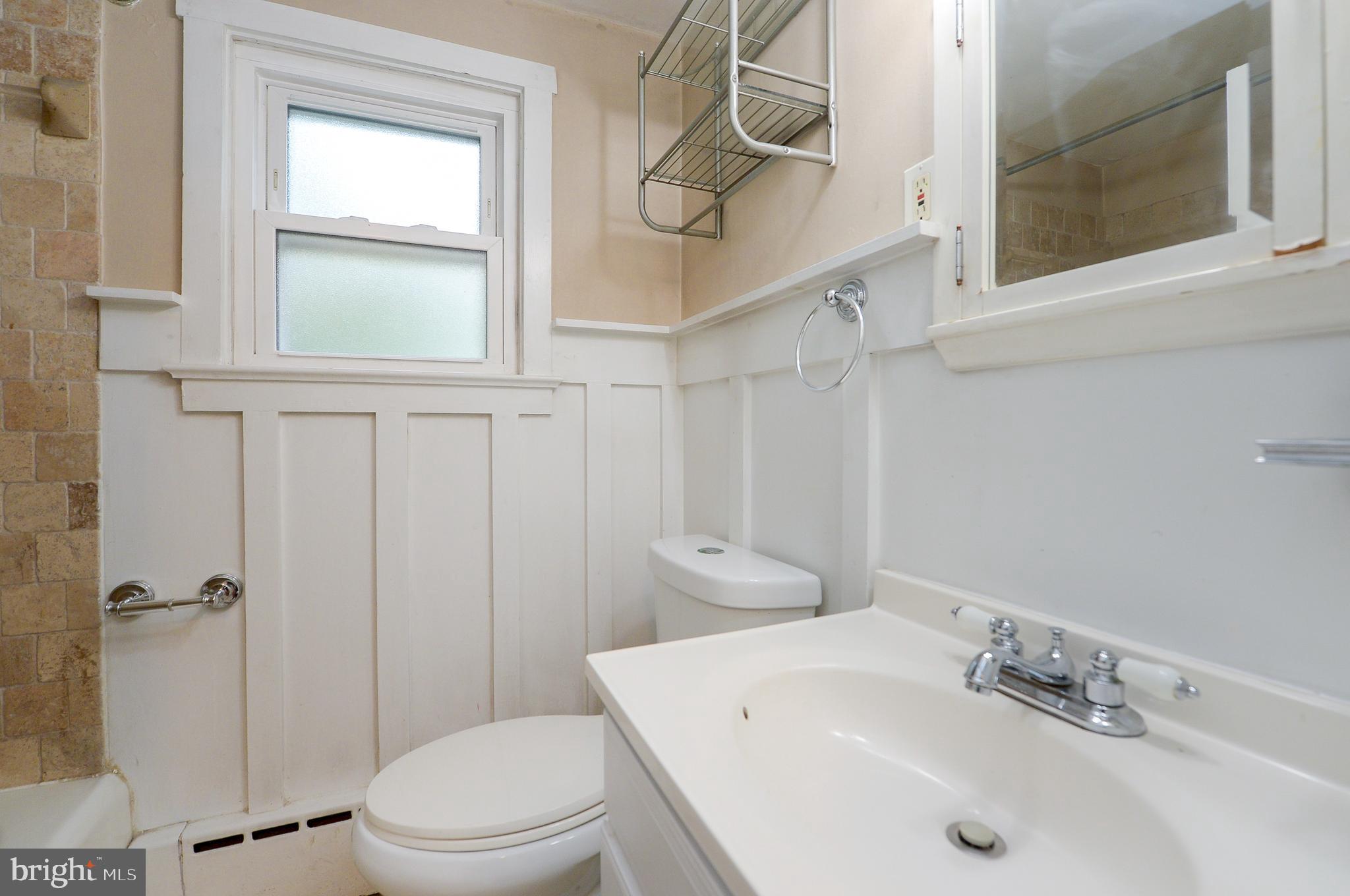 909 Old Lancaster Rd