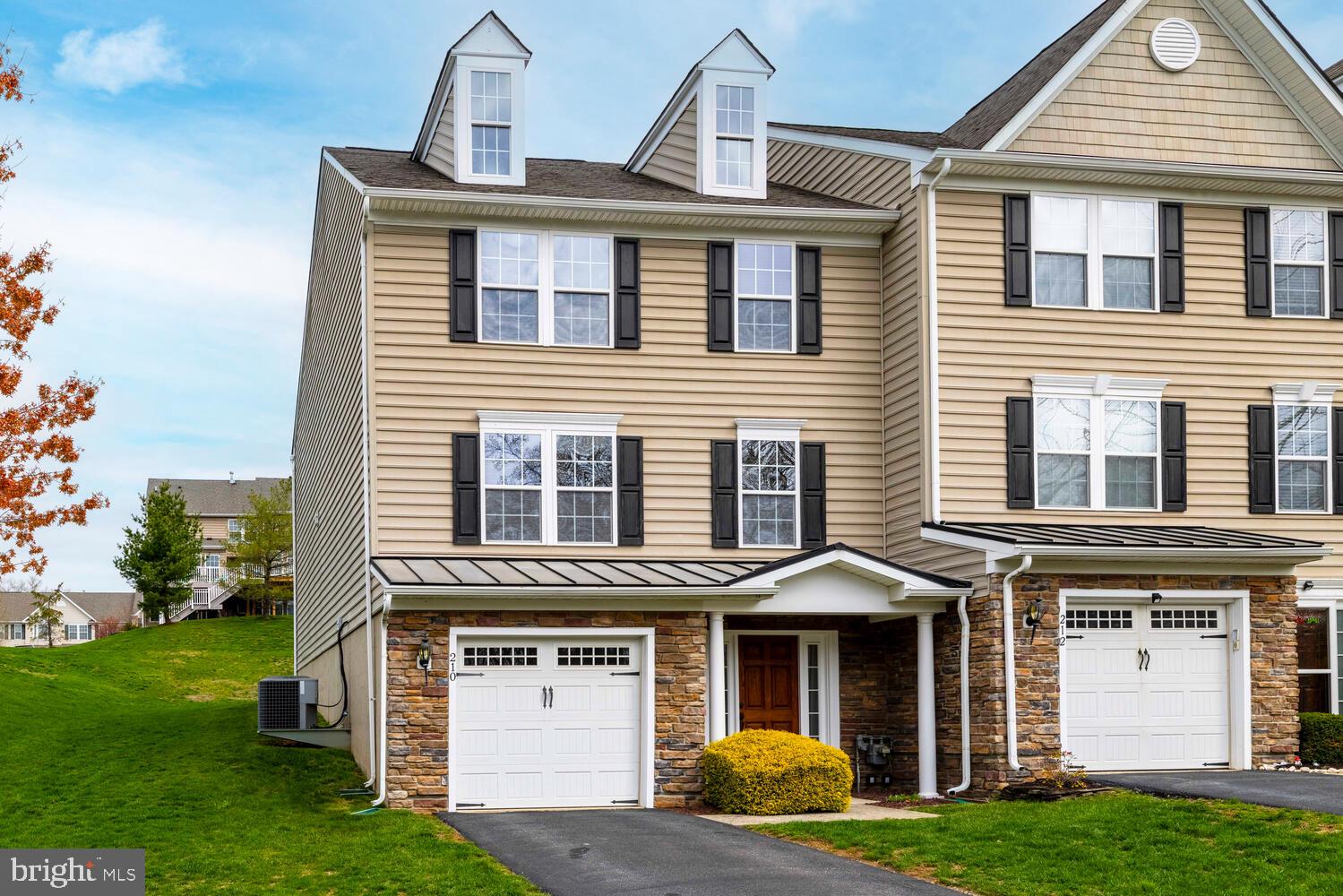 210 Tall Trees Cir