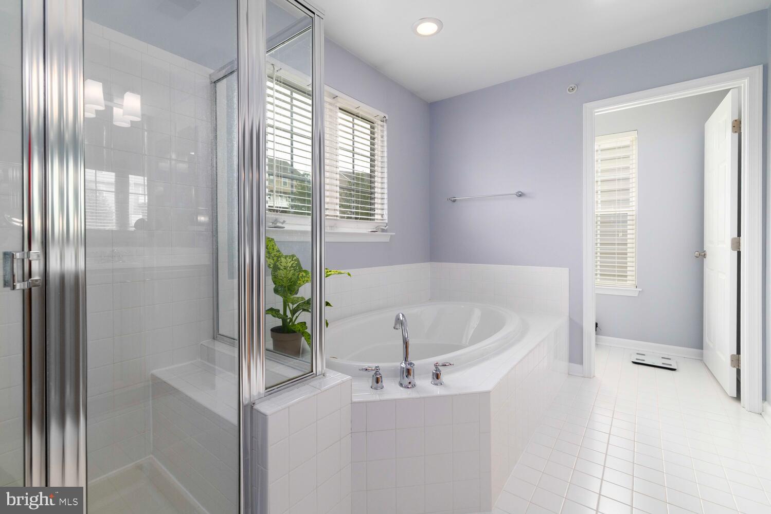 210 Tall Trees Cir