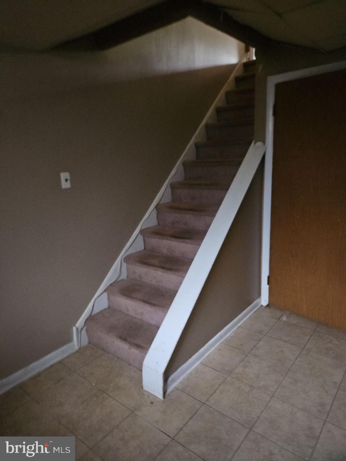 453 SUMMIT HOUSE 453