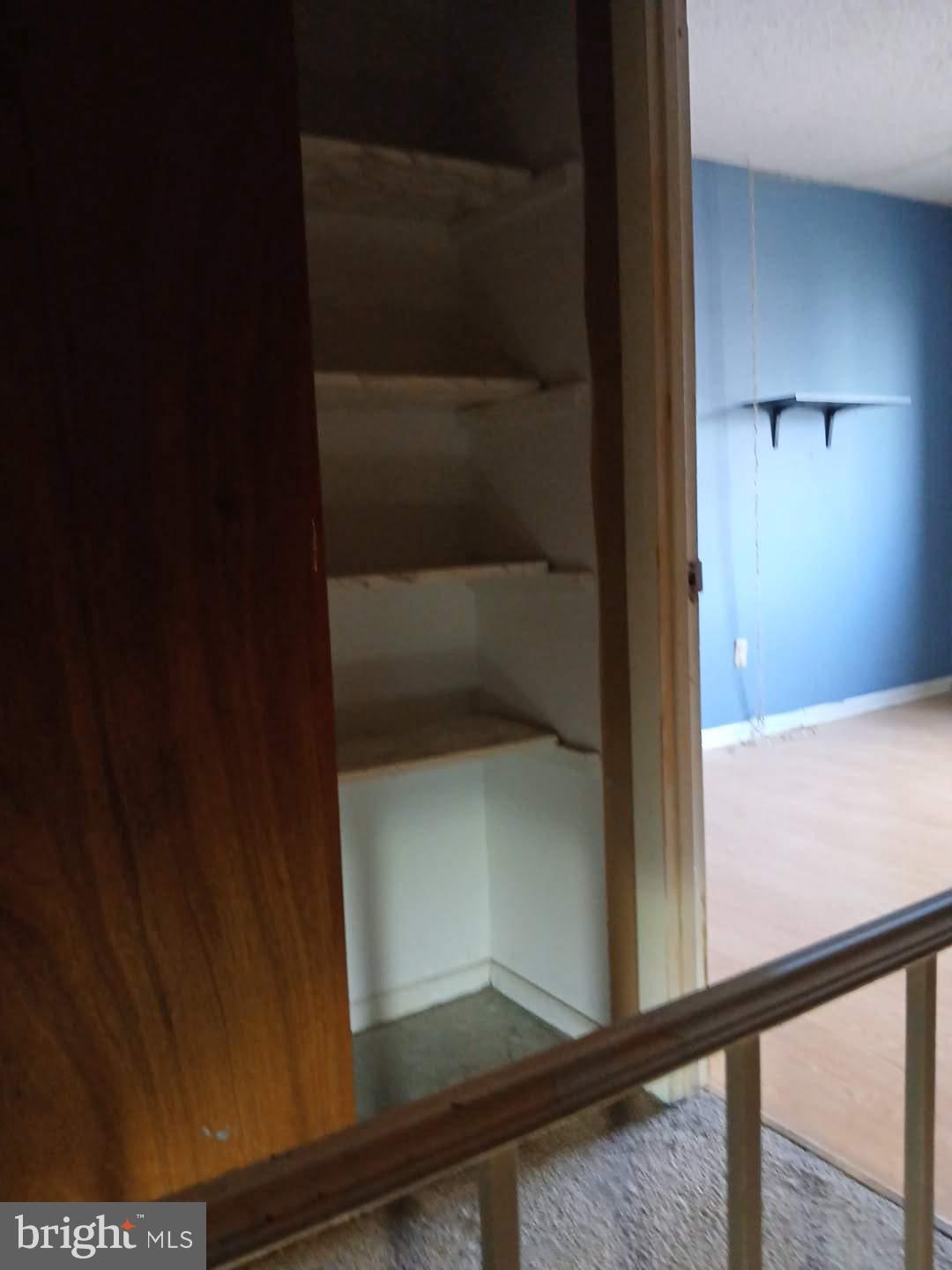 453 SUMMIT HOUSE 453