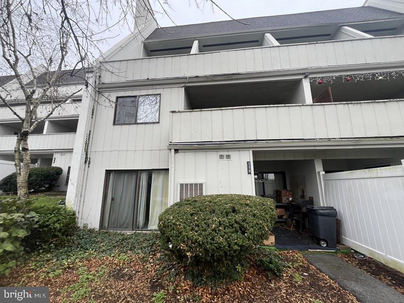 118 SUMMIT HOUSE 118