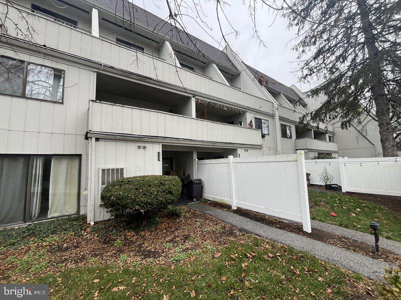 118 SUMMIT HOUSE 118