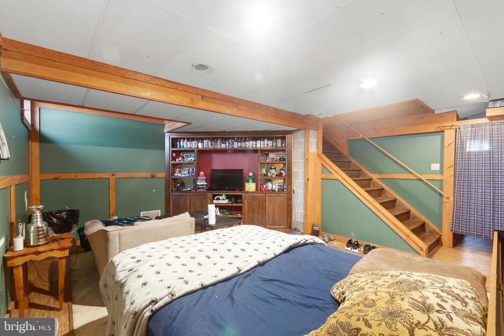 24 GRIST MILL LANE