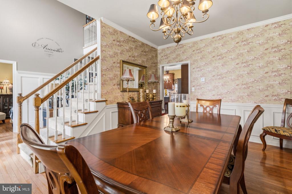 32 WHEATSHEAF LANE