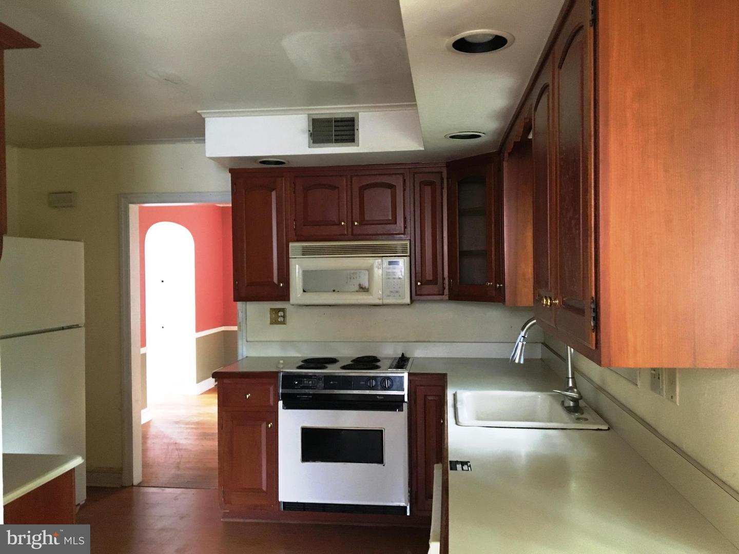 147 Bryn Mawr Ave