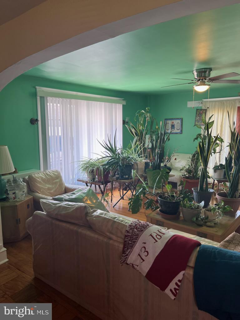 548 Broadview Rd