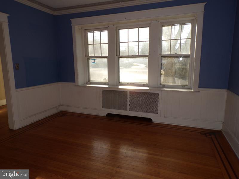615 Edmonds Ave