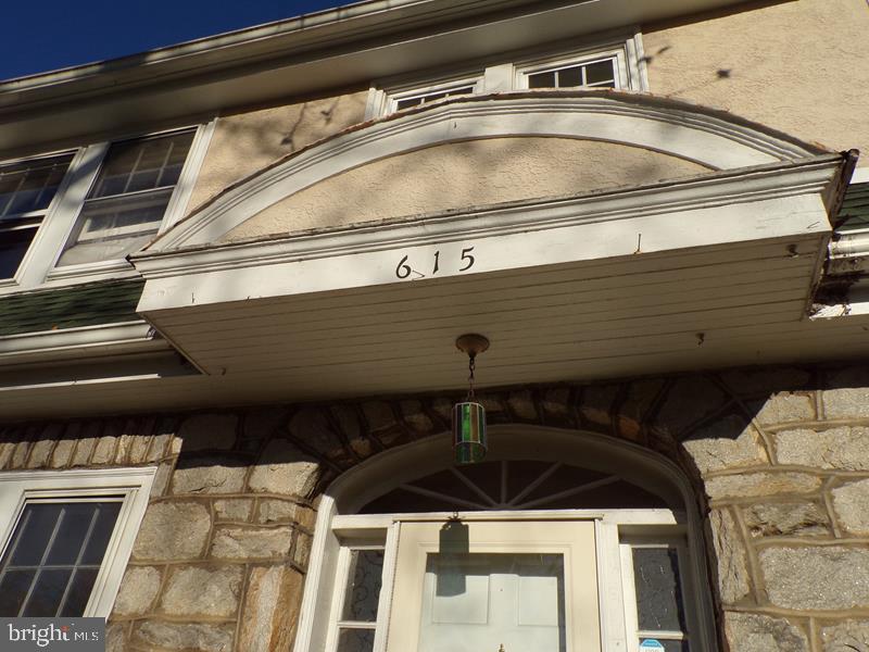 615 Edmonds Ave