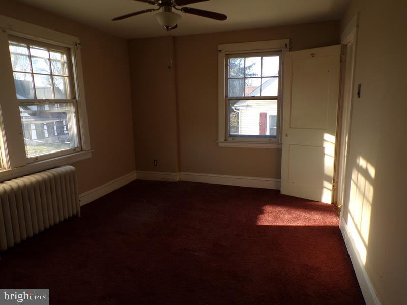 615 Edmonds Ave