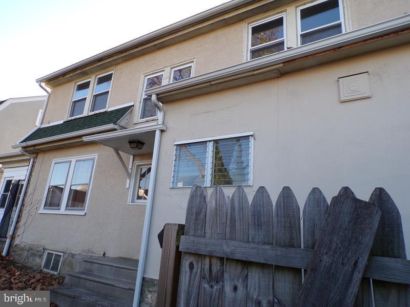 615 Edmonds Ave