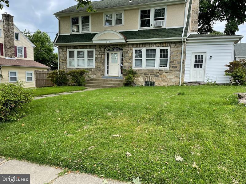 615 Edmonds Ave