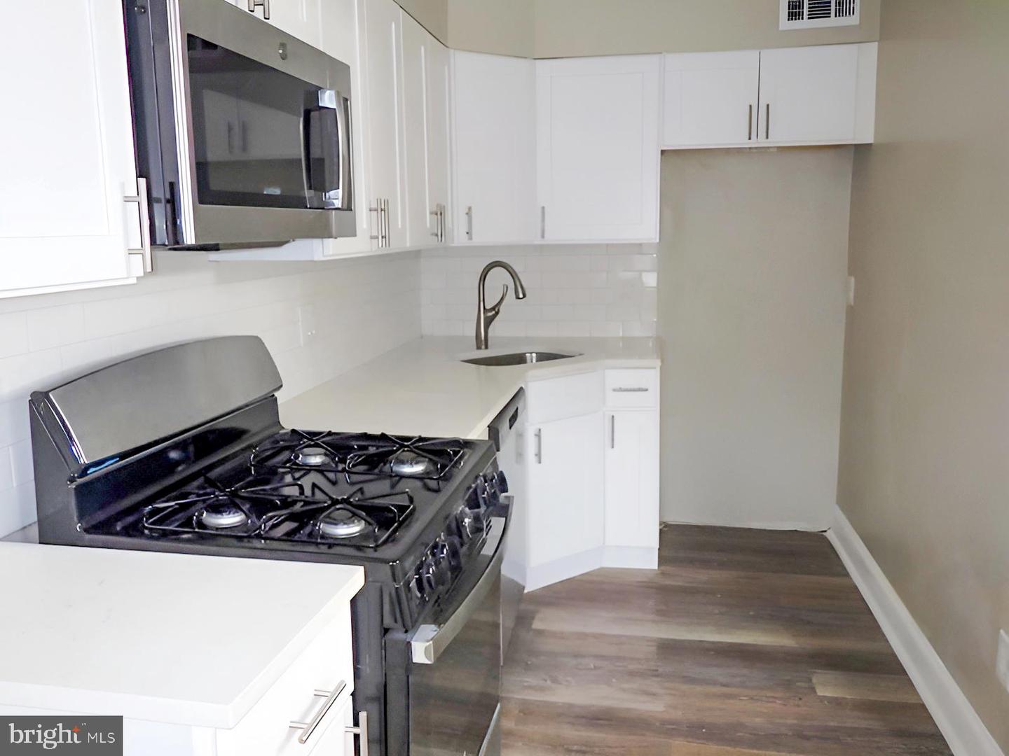 28 Branford Rd