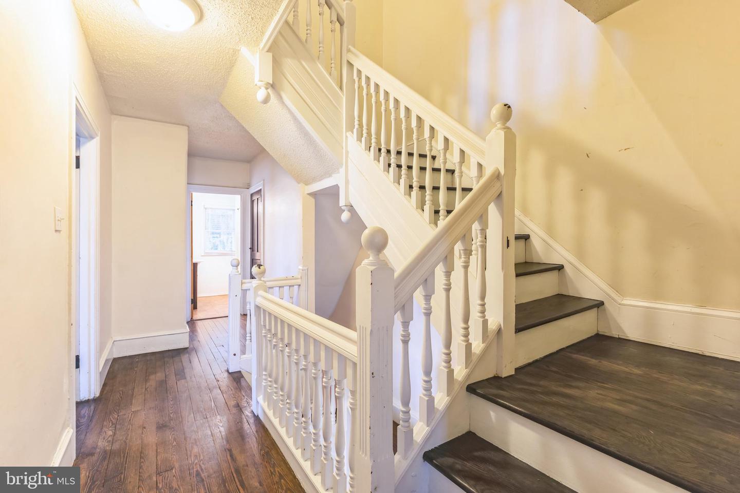 5 W 24th St