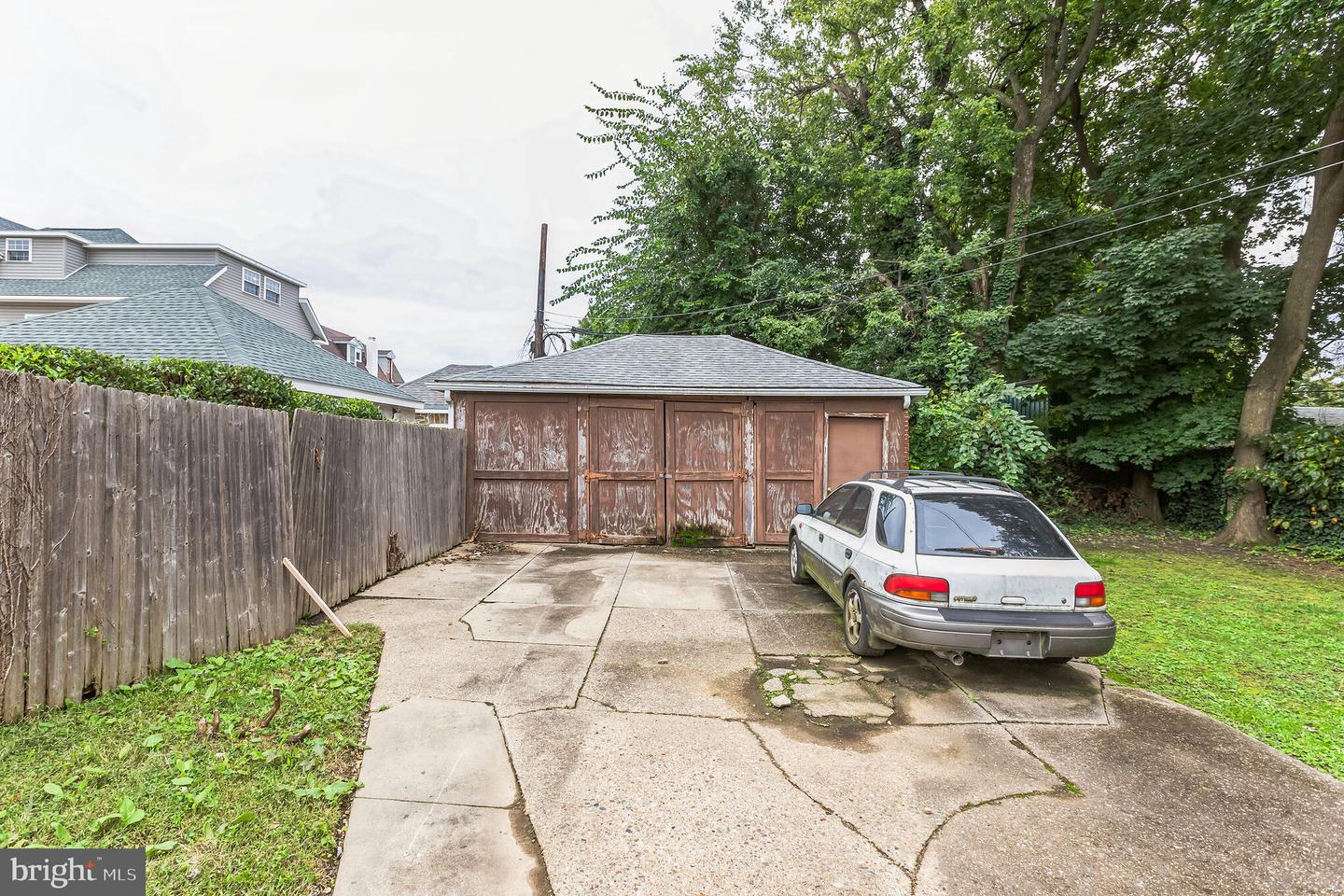 5 W 24th St