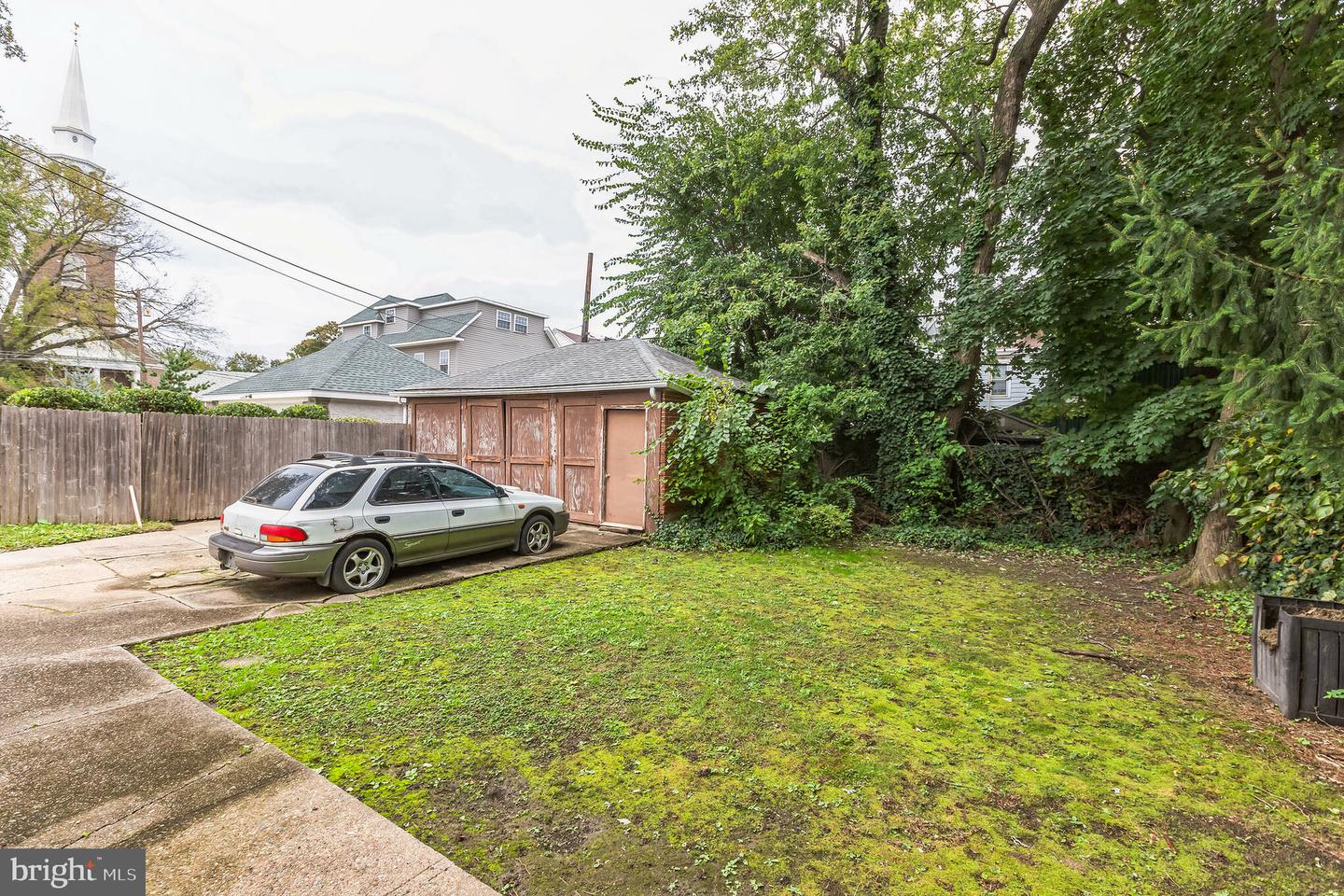 5 W 24th St