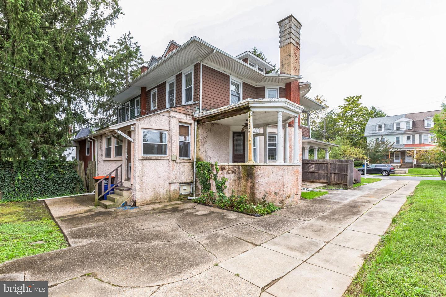 5 W 24th St