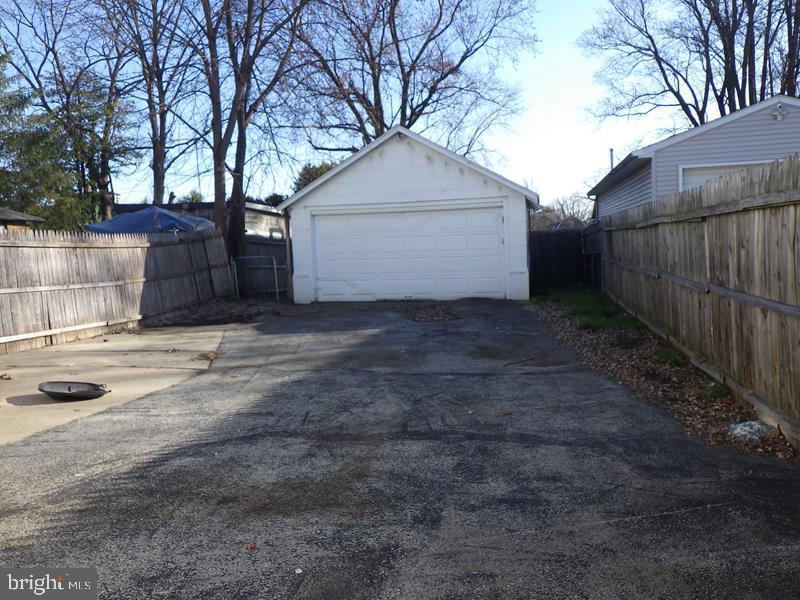 714 Ash Ave