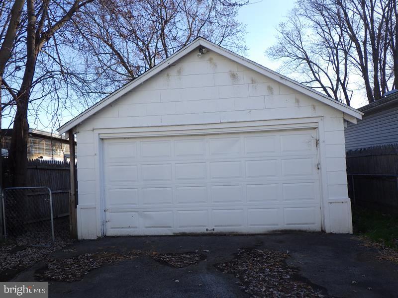 714 Ash Ave