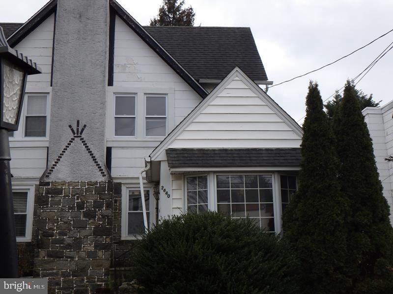 2440 Mansfield Ave