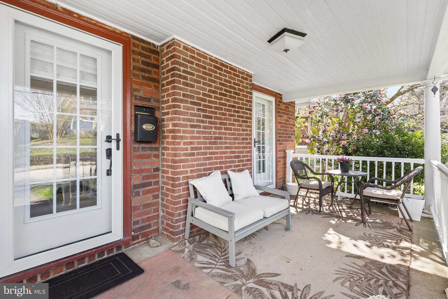 2435 Linden Dr