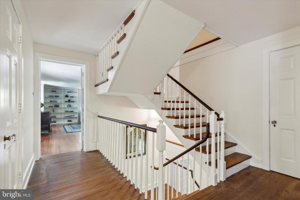735 Millbrook Ln