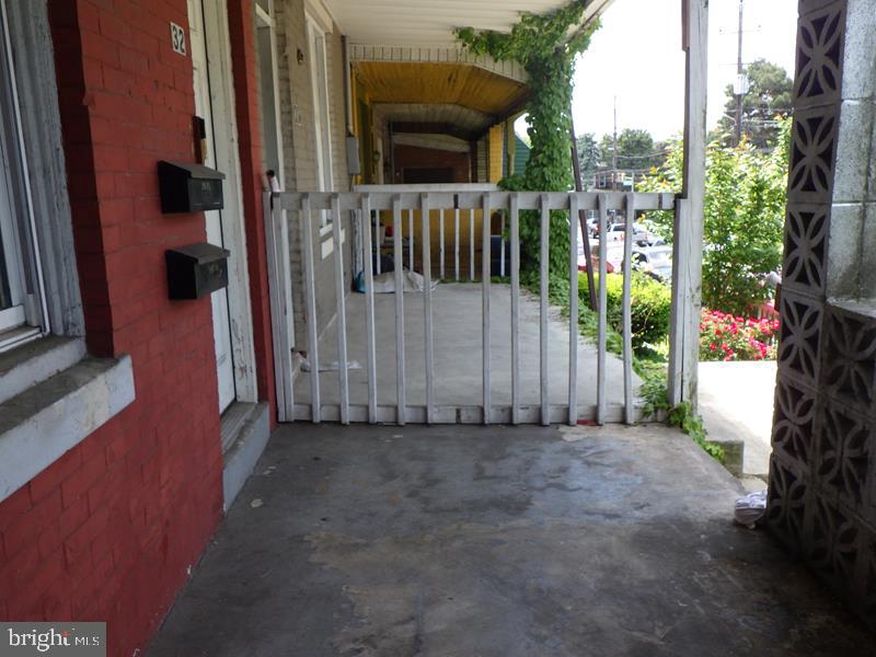 32 N 11th St