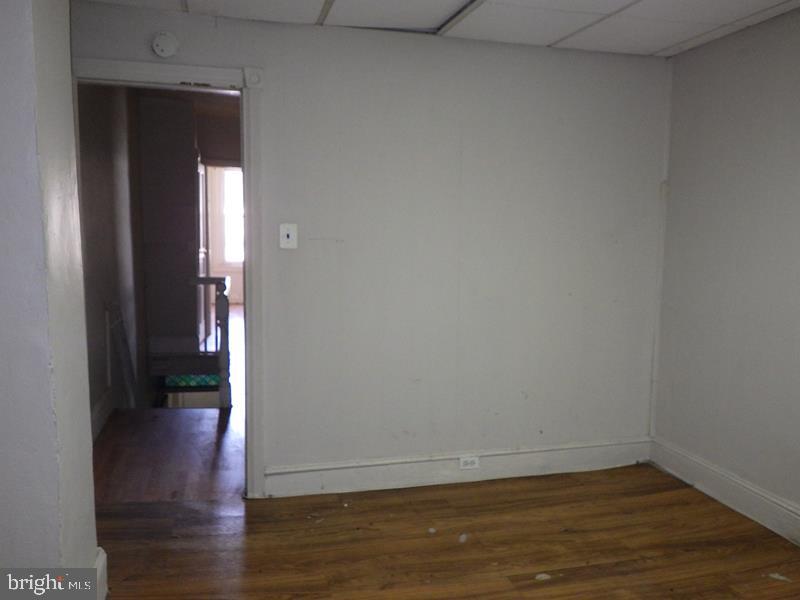 32 N 11th St