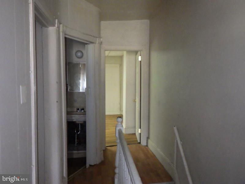 32 N 11th St