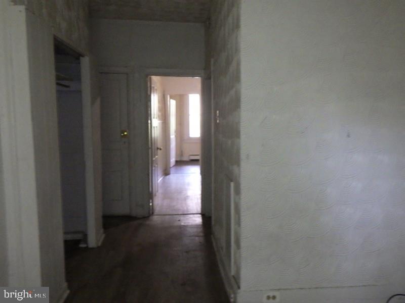 32 N 11th St