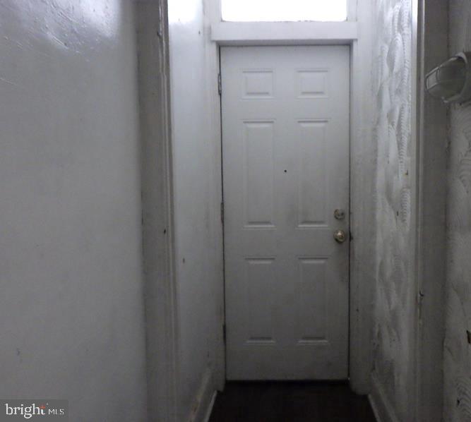 32 N 11th St