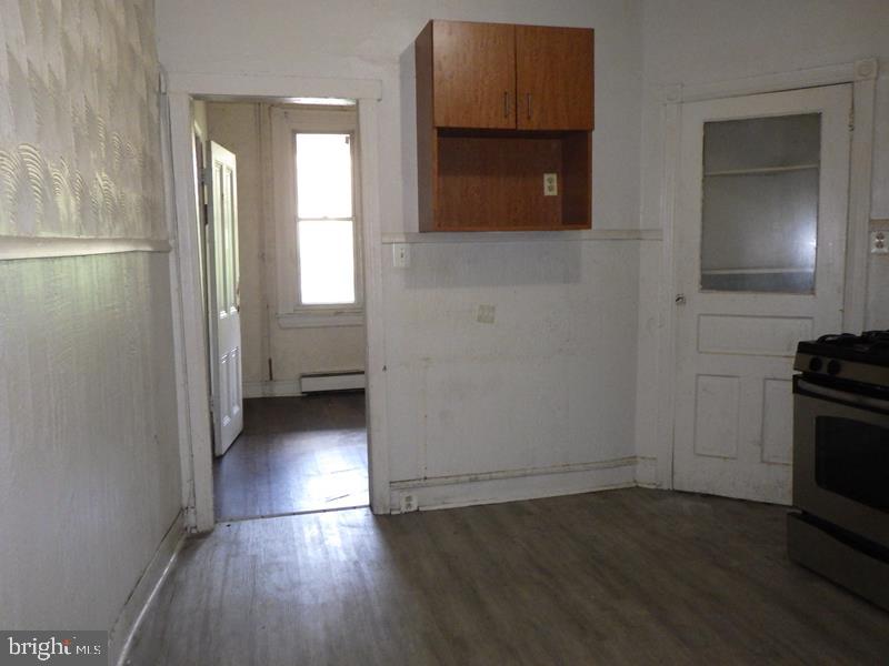 32 N 11th St