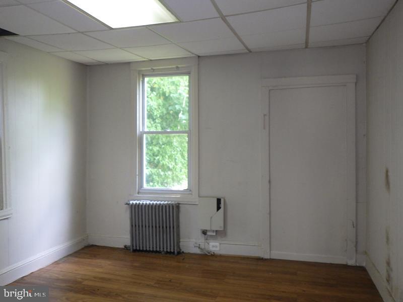32 N 11th St
