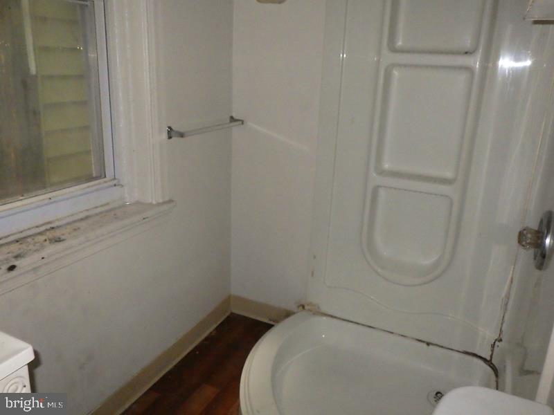 32 N 11th St