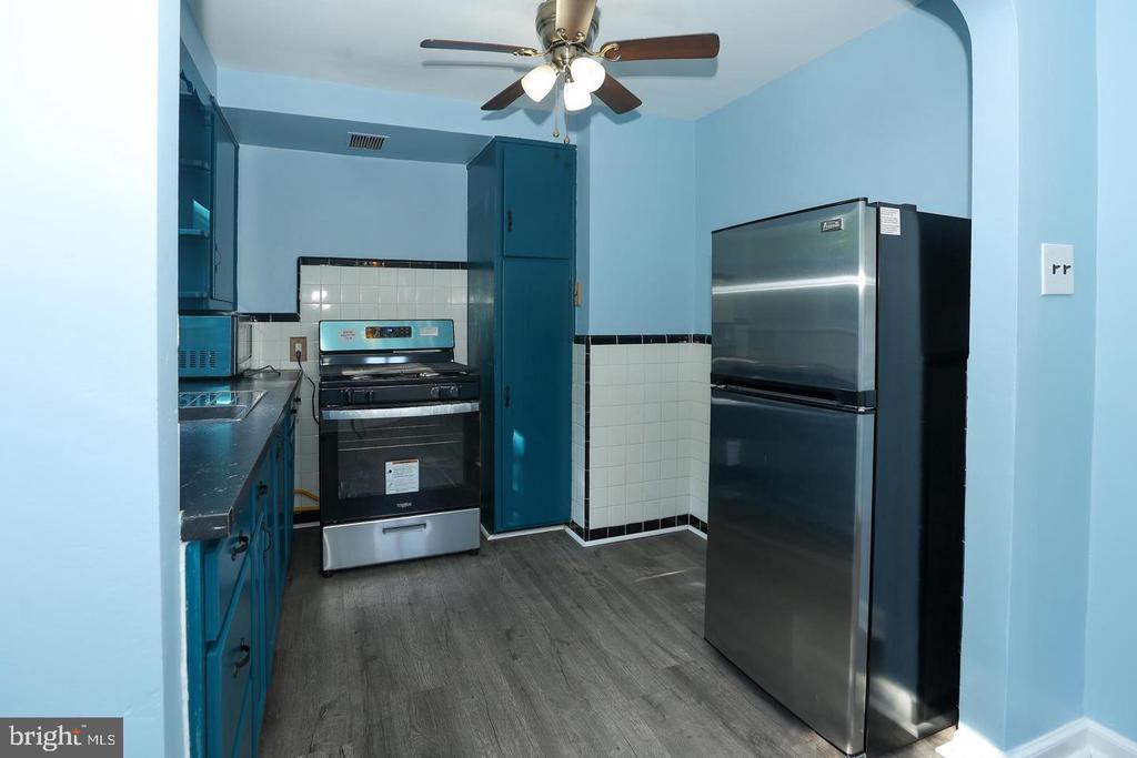 1206 ANGORA DR