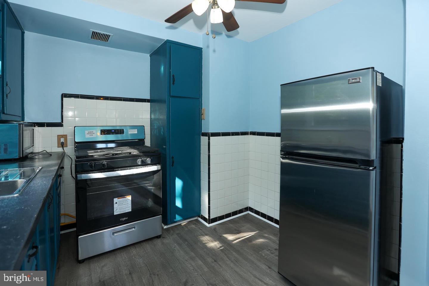 1206 ANGORA DR