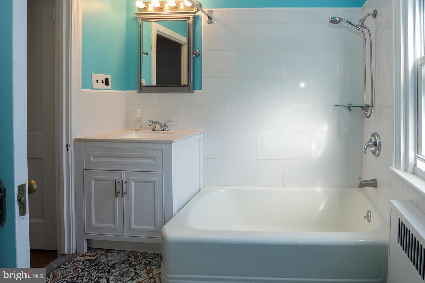1206 ANGORA DR