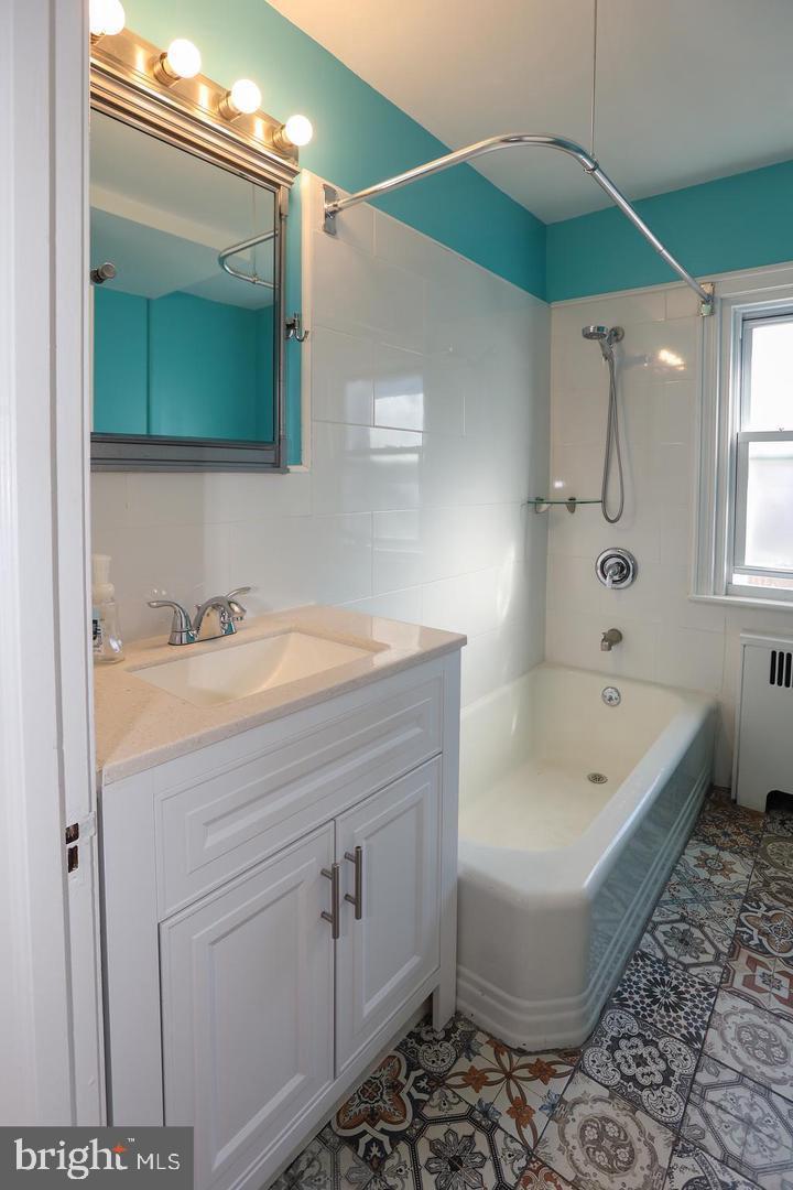 1206 ANGORA DR