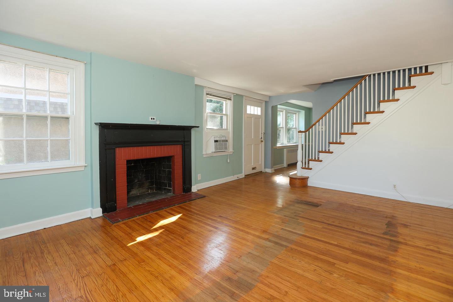 1206 ANGORA DR