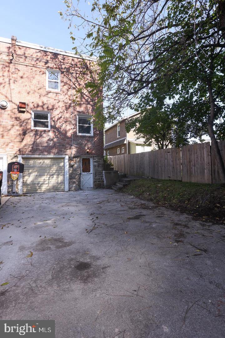 1206 ANGORA DR