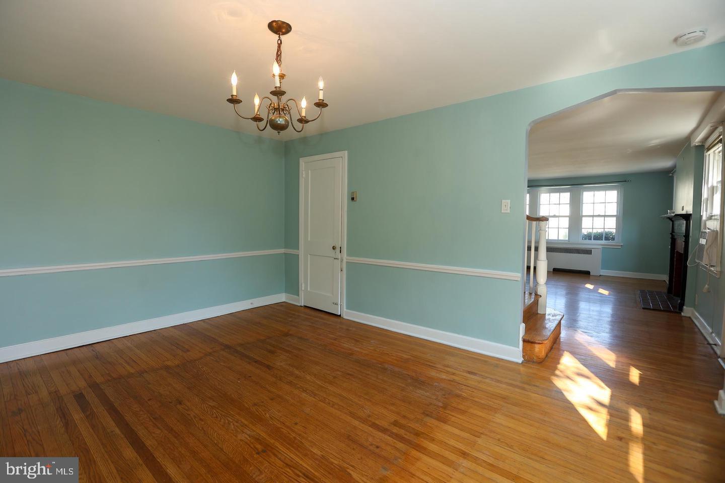 1206 ANGORA DR