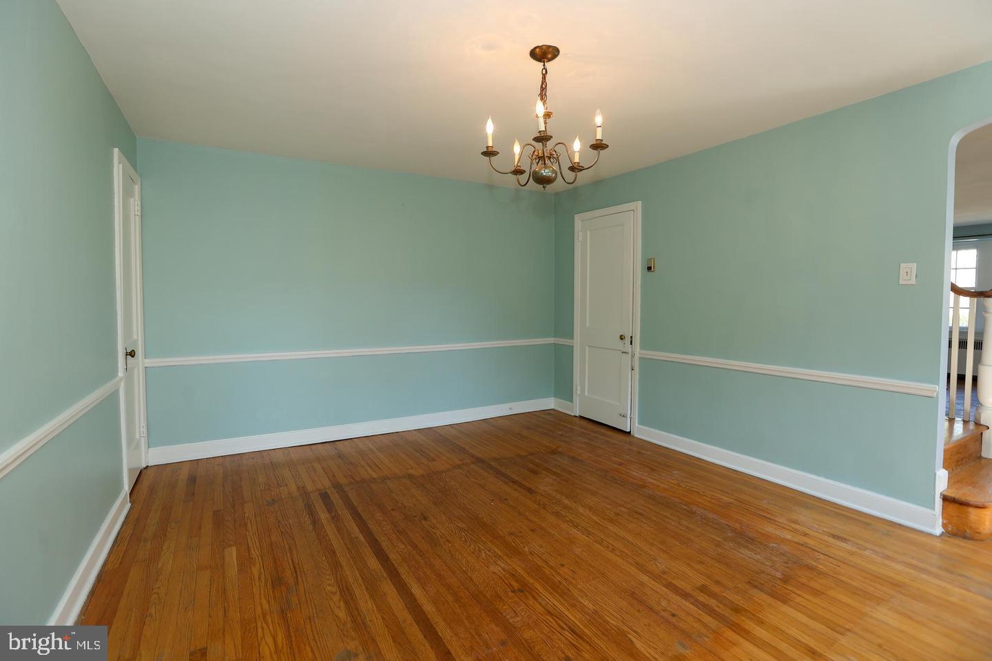 1206 ANGORA DR