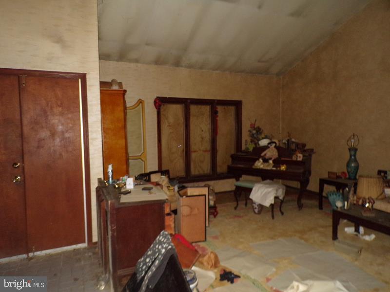 300 French Rd